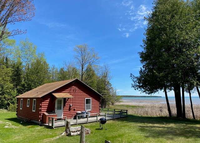 Property at 9806 Winding Ln, Baileys Harbor, WI 54202, 2 beds, 1 bath