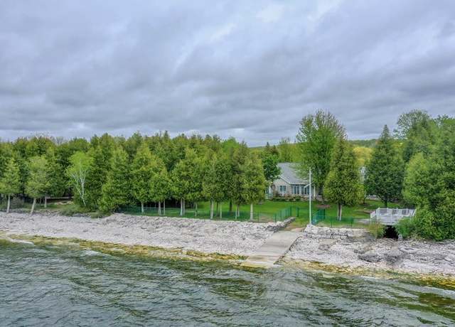 Property at 5743 Bay Shore Dr, Sturgeon Bay, WI 54235, 6 beds, 6 baths