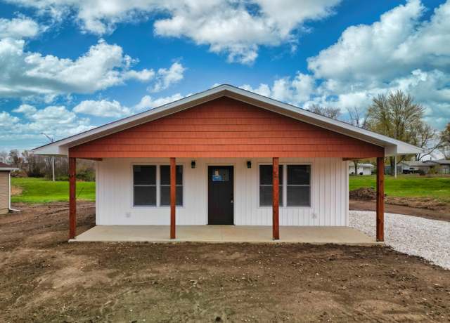 Property at 1313 E Bias, Centralia, MO 65240, 2 beds, 2 baths