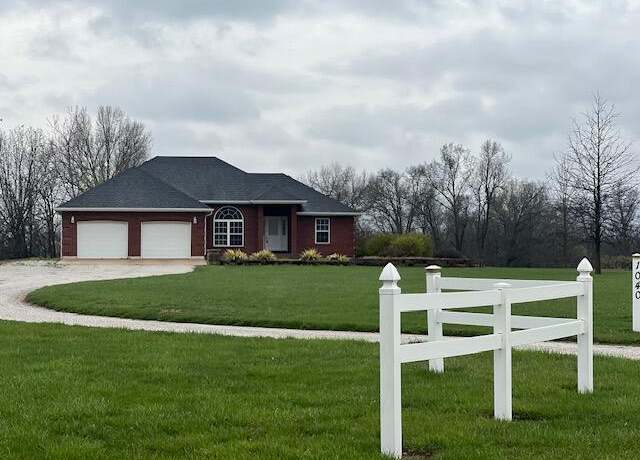 Property at 1040 Private Road 2982, Clark, MO 65243, 4 beds, 4 baths