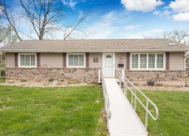 Property at 525 E Chicago Ave, Marceline, MO 64658, 3 beds, 1.5 baths