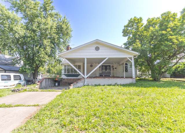 Property at 112 W Hauser St, Marceline, MO 64658, 3 beds, 2 baths