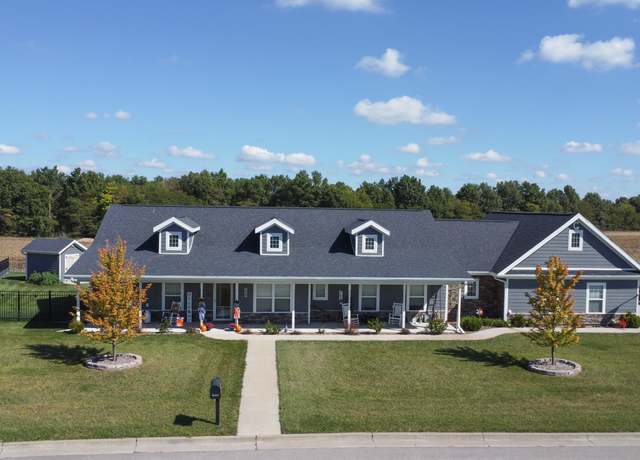 Property at 805 Vinny Ave, Moberly, MO 65270, 3 beds, 2.5 baths