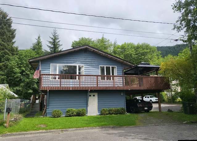 Property at 3316 Arnold Ave, Ketchikan, AK 99901, 4 beds, 2 baths