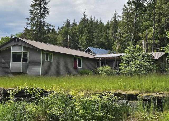 Property at 184 Berry Ct, Ketchikan, AK 99901, 4 beds, 2.5 baths