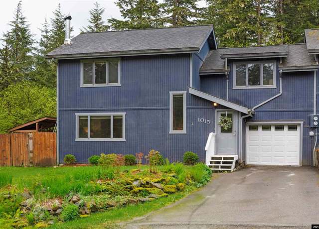 Property at 1015 Wee Burn Dr, Juneau, AK 99801, 3 beds, 1.5 baths