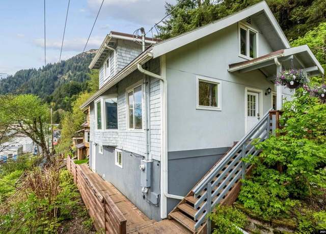 Property at 213 Harris St, Juneau, AK 99801, 3 beds, 2 baths