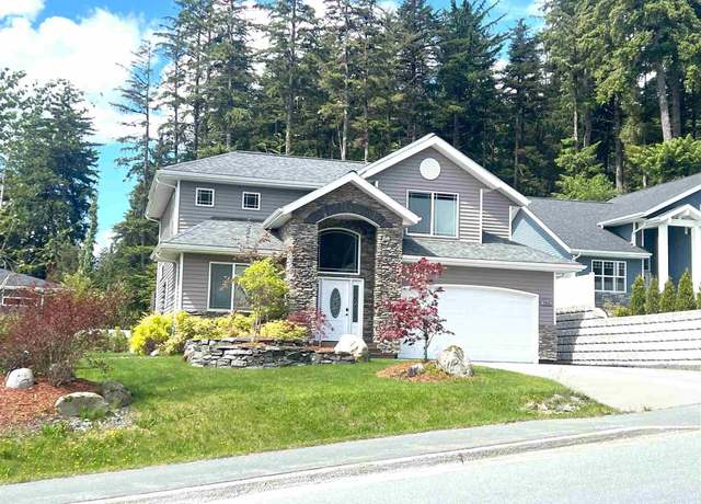 Property at 7522 Vista Del Sol Dr, Juneau, AK 99801, 4 beds, 3 baths