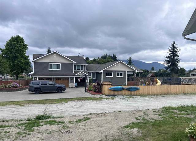 Property at 2339 Meadow Ln, Juneau, AK 99801, 4 beds, 3.5 baths
