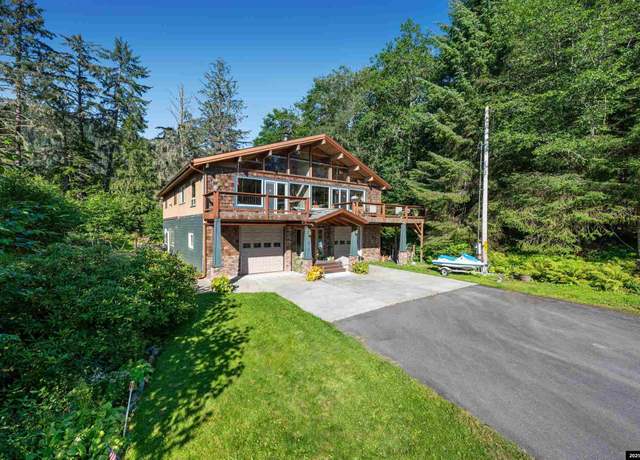 Property at 3181 Indian Cove Rd, Juneau, AK 99801, 7 beds, 4 baths