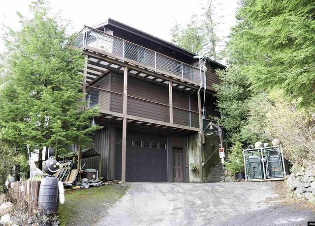 Property at 2303/2305 Fifth Ave, Ketchikan, AK 99901, 6 beds, 4 baths