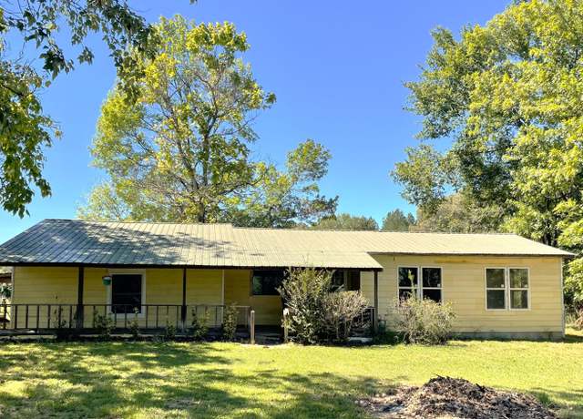 Property at 1078 Highway 30 W, New Albany, MS 38652, 3 beds, 1 bath