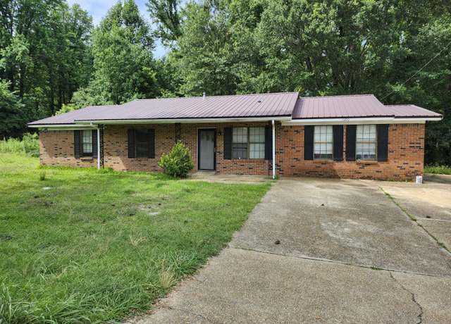 Property at 1000 Hilda Ave, Tupelo, MS 38804, 4 beds, 2 baths