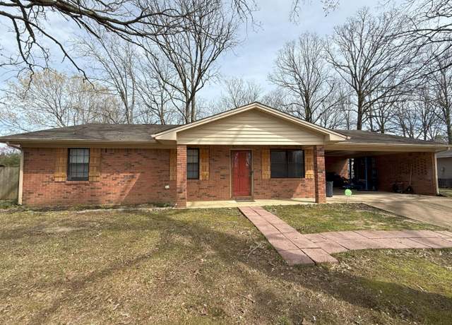 Property at 906 Beechnut St, Tupelo, MS 38801, 3 beds, 2 baths