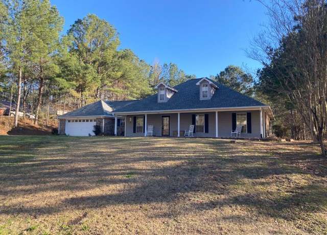 Property at 203 Selena Dr, Fulton, MS 38843, 3 beds, 2 baths