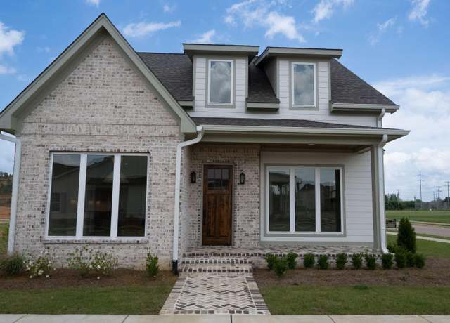 Property at 16 Blue Ribbon Dr, Tupelo, MS 38804, 4 beds, 3.5 baths