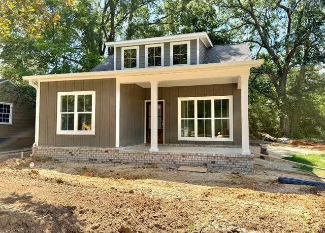 Property at 1129 Chapman Dr, Tupelo, MS 38804, 3 beds, 2 baths