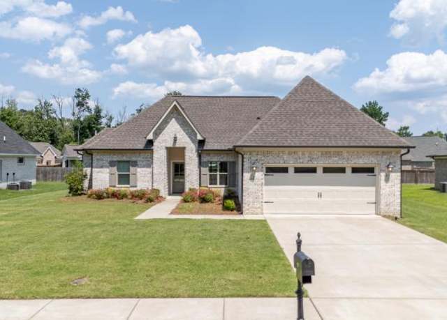 Property at 157 River Run, Tupelo, MS 38801, 5 beds, 3 baths