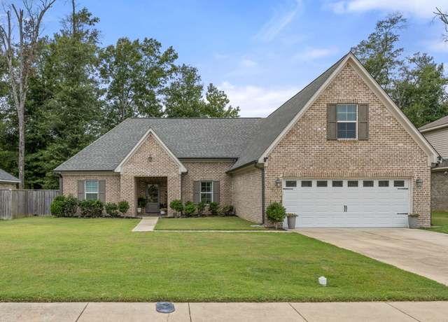 Property at 184 River Run Dr, Tupelo, MS 38801, 4 beds, 3 baths