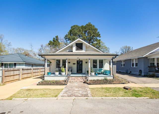 Property at 819 Main St, Corinth, MS 38834, 3 beds, 2.5 baths