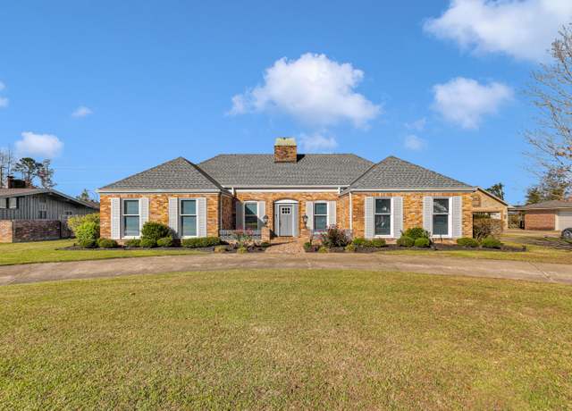 Property at 1207 Concord Ave, Amory, MS 38821, 3 beds, 3.5 baths