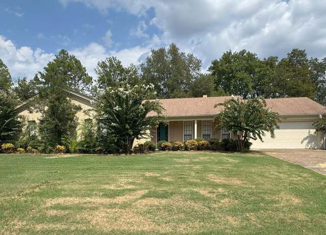 Property at 2009 Fillmore St, Tupelo, MS 38801, 4 beds, 2 baths