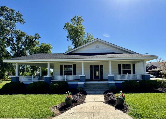 Property at 200 S 4th St, Amory, MS 38821, 4 beds, 2 baths