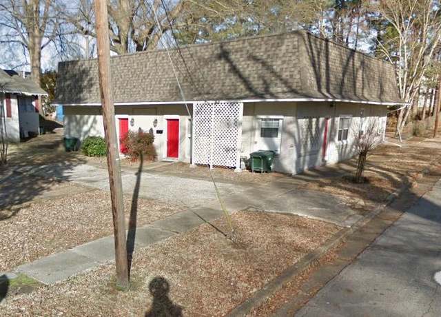 Property at 811 Graham St, Corinth, MS 38834, 3 beds, 3 baths