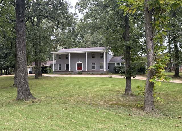 Property at 401 Wickwood Dr, Booneville, MS 38829, 4 beds, 4 baths