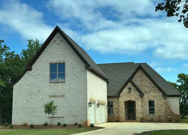 Property at 5445 Lake Villa Dr, Tupelo, MS 38801, 4 beds, 3.5 baths