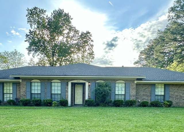 Property at 229 Reynard Dr, Tupelo, MS 38801, 3 beds, 2.5 baths