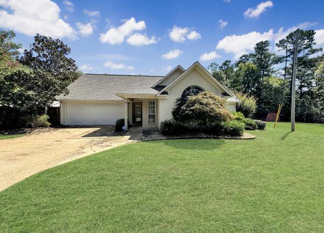 Property at 942 Hillsdale, Tupelo, MS 38804, 4 beds