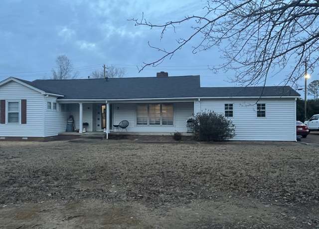 Property at 1305 Concord Dr, Amory, MS 38821, 3 beds, 2 baths