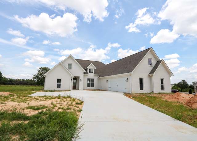 Property at 1636 Clubside Dr, Tupelo, MS 38801, 4 beds, 3.5 baths