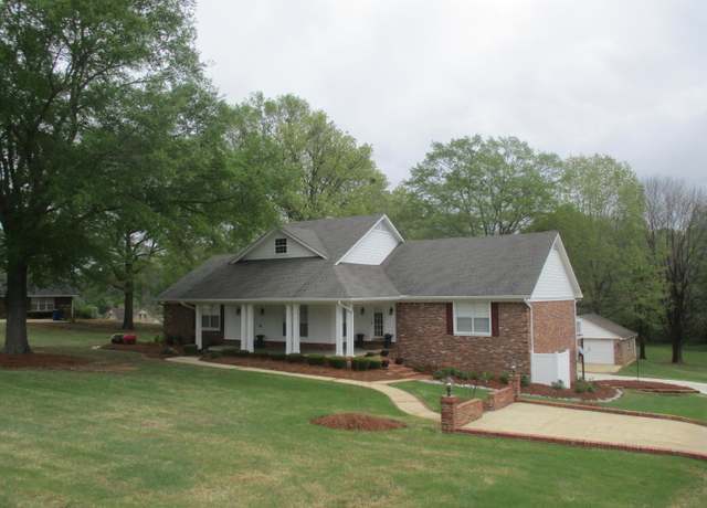 Property at 394 Northridge Dr, Pontotoc, MS 38863, 4 beds, 3.5 baths