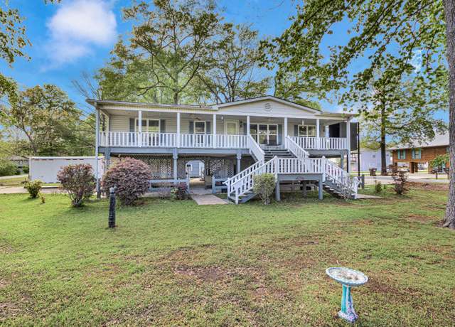 Property at 50013 Fox Rd, Aberdeen, MS 39730, 3 beds, 2.5 baths