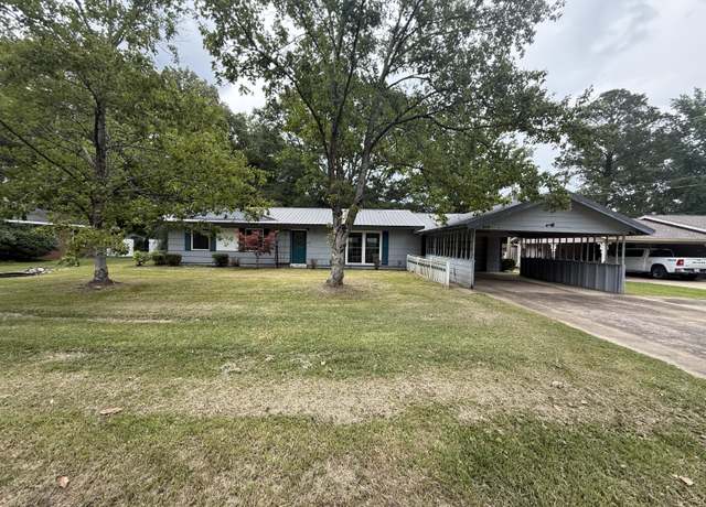 Property at 208 Shady Oak, Aberdeen, MS 39730, 3 beds, 2 baths