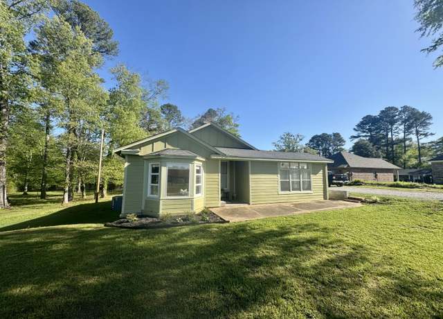 Property at 1338 W Jackson, Tupelo, MS 38801, 4 beds, 2 baths