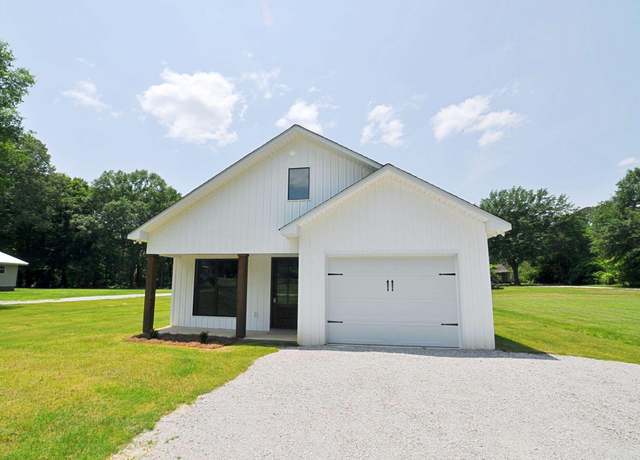 Property at 1105 S Lake St, Booneville, MS 38829, 3 beds, 2 baths