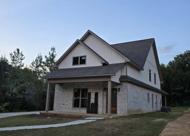Property at 386 Woodland Dr, New Albany, MS 38652, 4 beds, 2.5 baths
