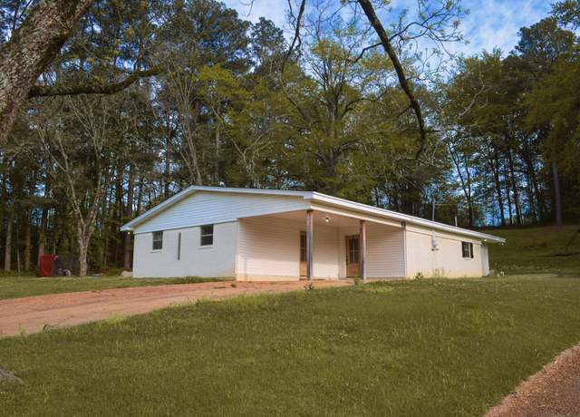 Property at 172 Coffee St, Pontotoc, MS 38863, 3 beds, 2 baths