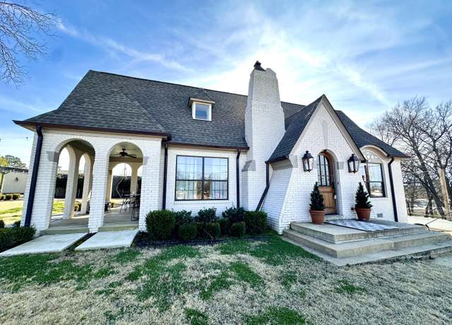 Property at 305 West Main St, Fulton, MS 38843, 2 beds, 2.5 baths