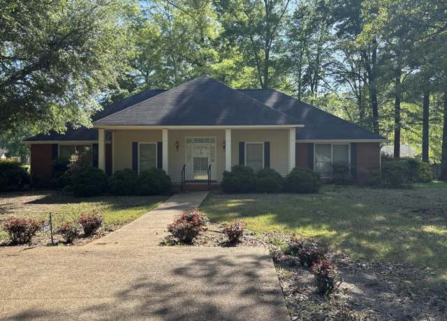 Property at 508 Heath Pl, Aberdeen, MS 39730, 4 beds, 2 baths