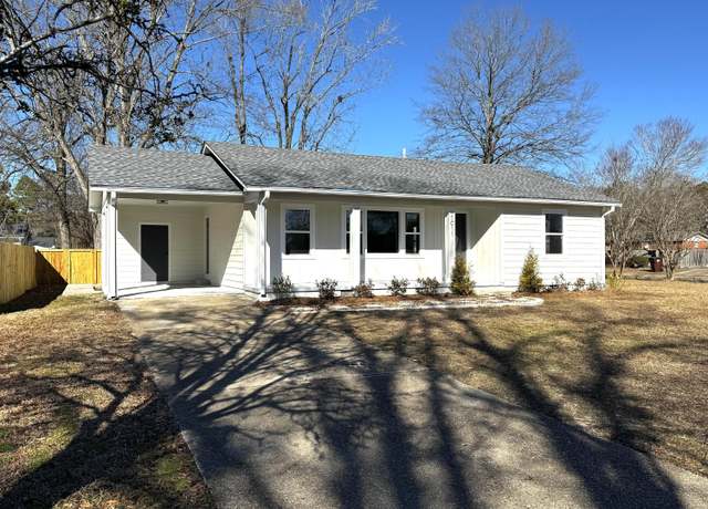 Property at 1011 Walnut St, Amory, MS 38821, 3 beds, 2 baths