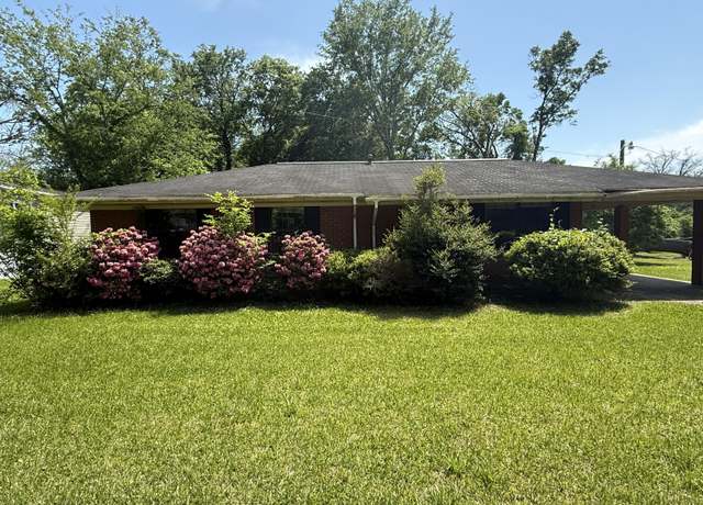 Property at 301 Franklin, Aberdeen, MS 39730, 3 beds, 1 bath