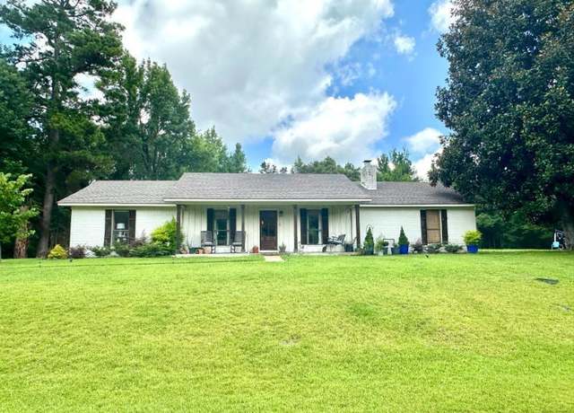 Property at 105 Leon Davis, Fulton, MS 38843, 3 beds, 2 baths