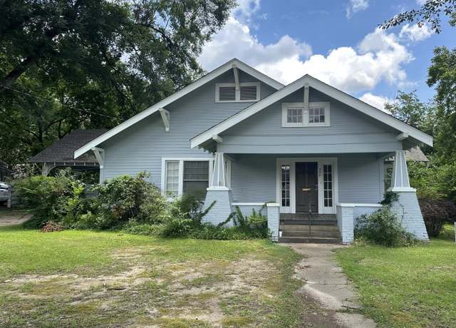 Property at 402 Robins St, Tupelo, MS 38804, 4 beds, 2 baths