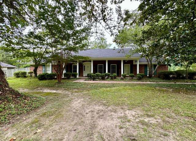Property at 104 Whitaker Dr, Houston, MS 38851, 4 beds, 3 baths
