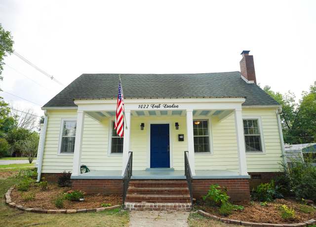 Property at 1022 E Linden St, Corinth, MS 38834, 3 beds, 2 baths