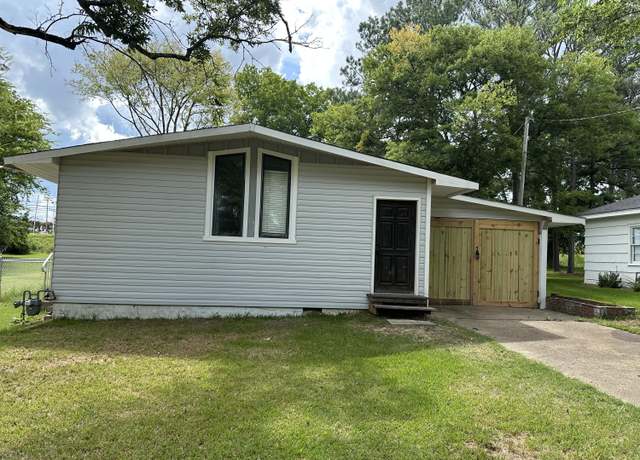Property at 1109 Chickasaw, Tupelo, MS 38801, 3 beds, 1 bath